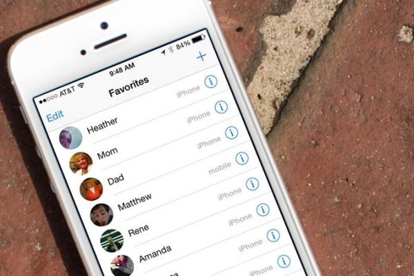 how to delete contacts on iphone