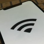 iphone keeps disconnecting from wifi