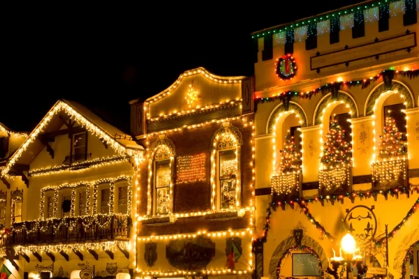Illuminate Your Holidays with Toronto's Premier Christmas Light Installation Service